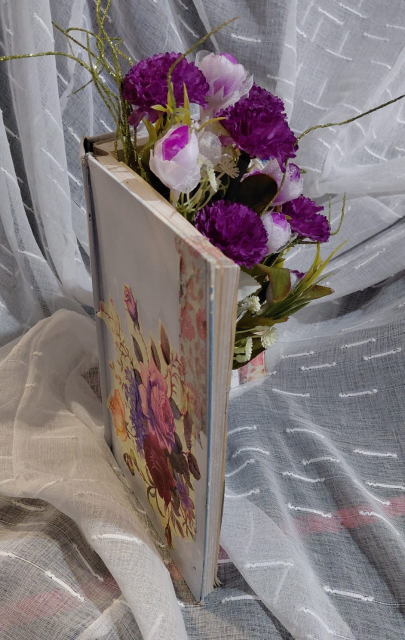 Purple Book Bouquet - Image 4